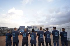 צוות עובדים מסור